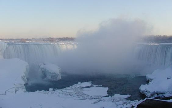 Le Falls Canadesi